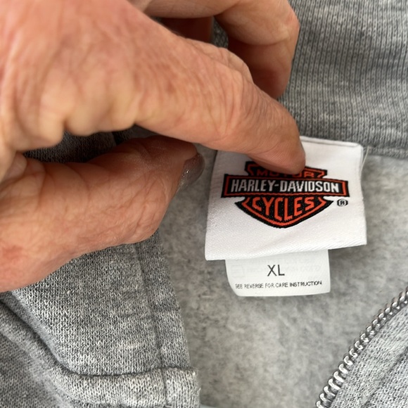 Harley Davidson XL Men’s gray front zip sweatshirt - Picture 3 of 5